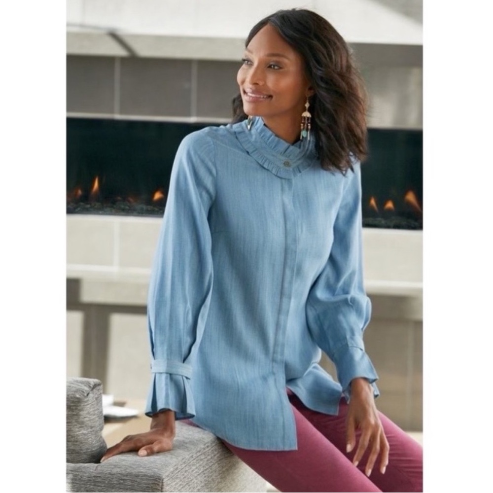 Soft Surroundings Venezia Blue Chambray Button Down Top Ruffle Collar Size Large